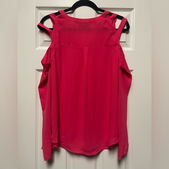 Bold Elements V-Neck Blouse - Picture 10 of 12